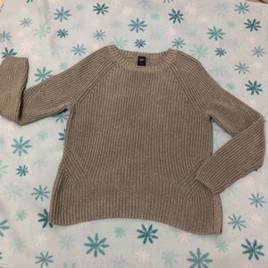 Gap women’s sweater pull over size s Gray color